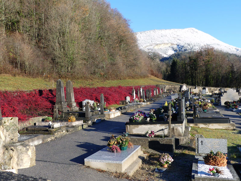 Cimeti&egrave;re Champfromier (Ain)