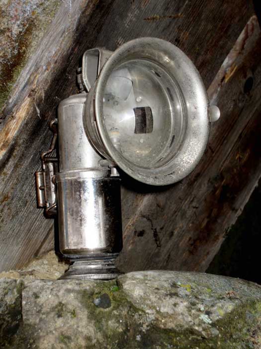 Lampe-torche au carbure pour vélo