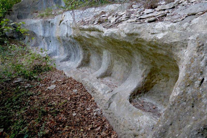 Injoux, crèches sarrasines